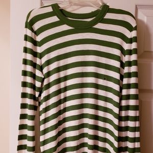 AEROPOSTALE NWT TSHIRT SIZE MED